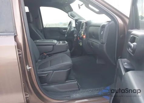 2019 Chevrolet Silverado 1500 Custom z USA, uszkodzony, nr VIN 3GCPWBEH3KG230623